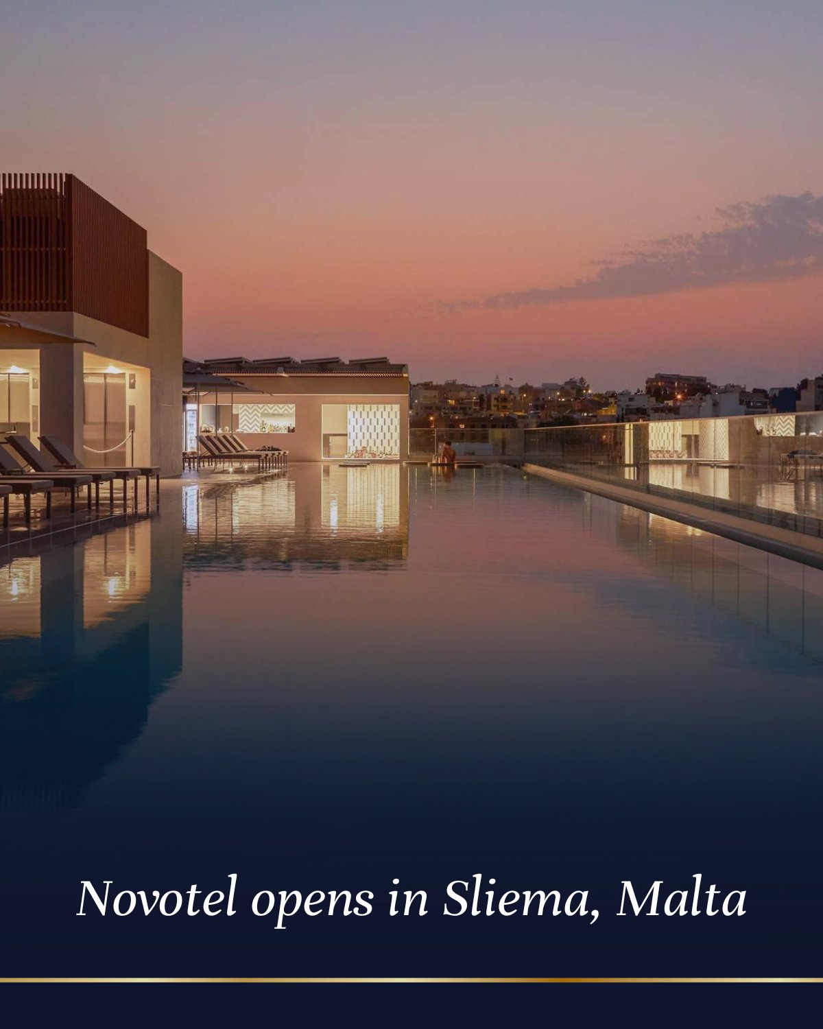 Novotel Malta · Slide 1 · Ouverture à Sliema, piscine en rooftop au coucher du soleil
