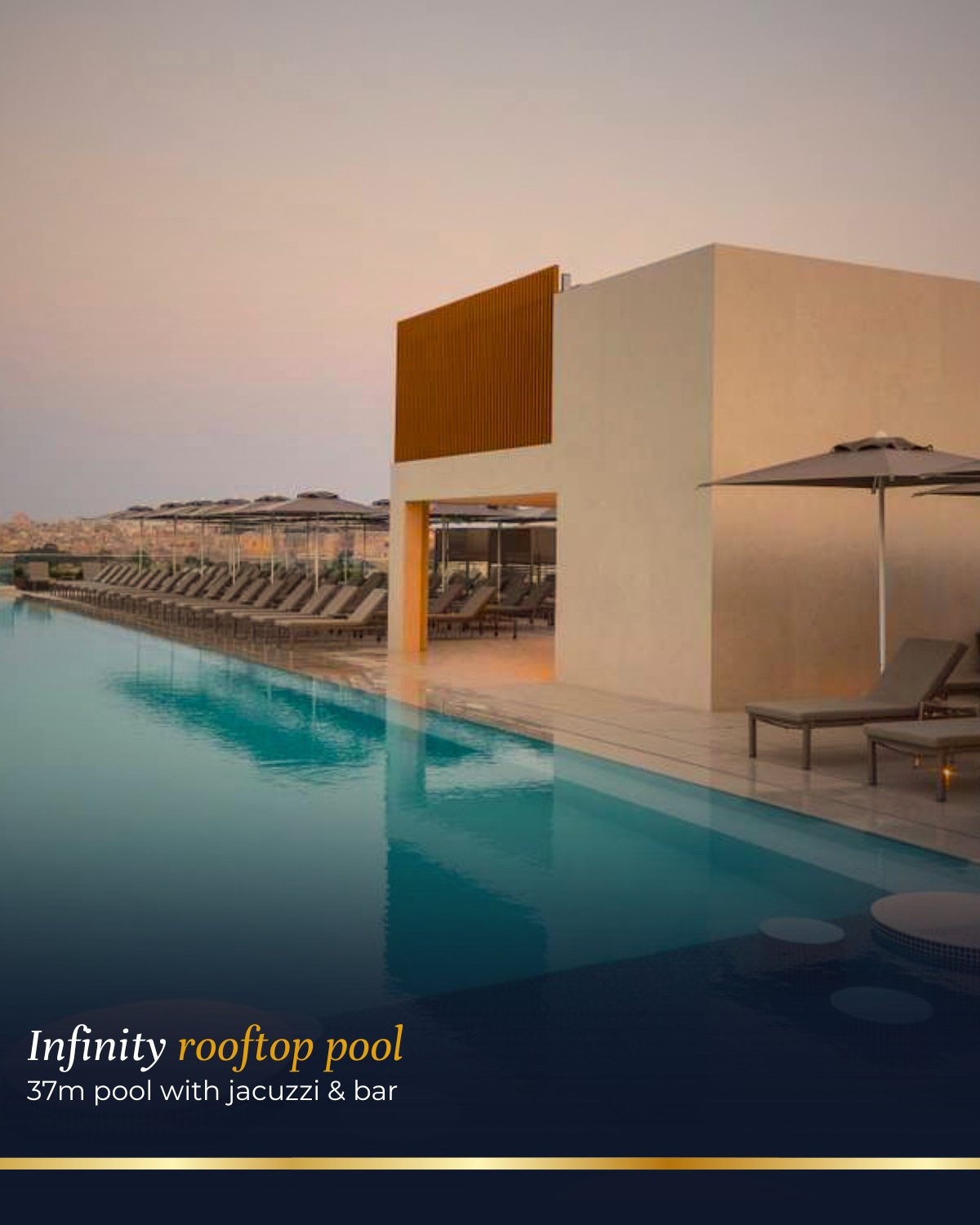 Novotel Malta · Slide 2 · Piscine infinity 37m avec jacuzzi et bar