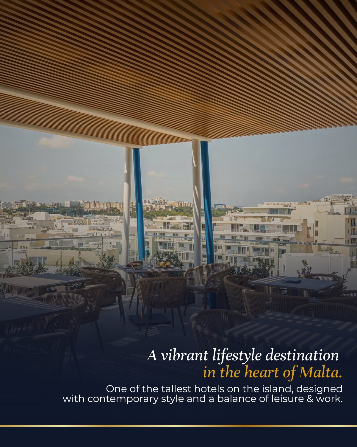Novotel Malta · Slide 3 · Terrasse lifestyle avec vue sur l'île