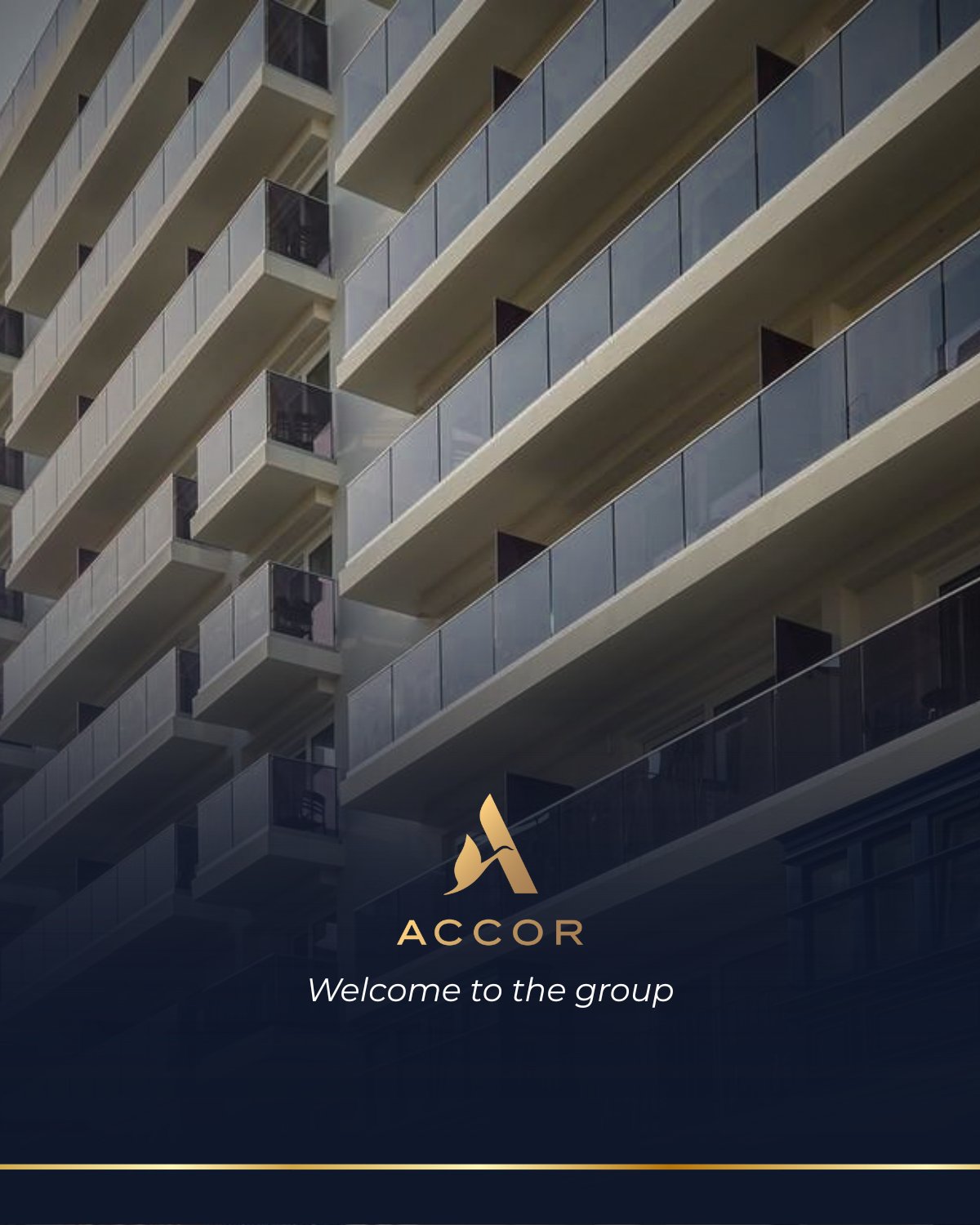 Novotel Malta · Slide 6 · Façade de l'hôtel et logo Accor